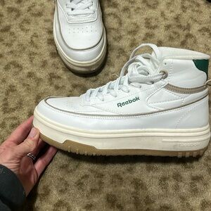 Platform Reebok sneakers